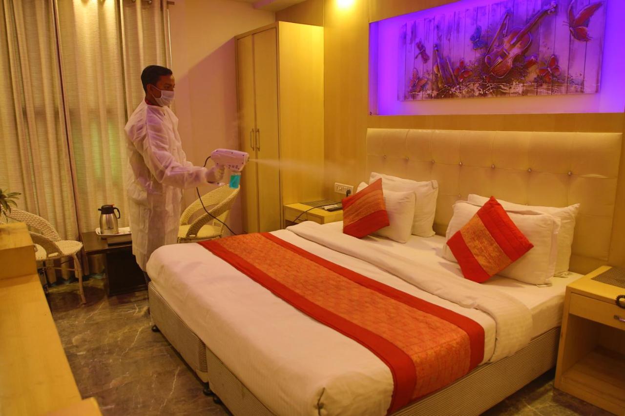 Hotel Shelton Νέο Δελχί Εξωτερικό φωτογραφία