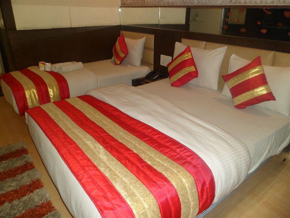 Hotel Shelton Νέο Δελχί Εξωτερικό φωτογραφία