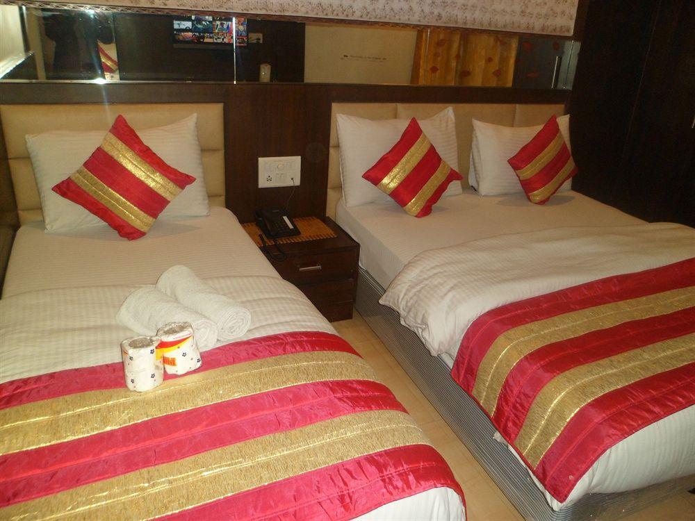 Hotel Shelton Νέο Δελχί Εξωτερικό φωτογραφία