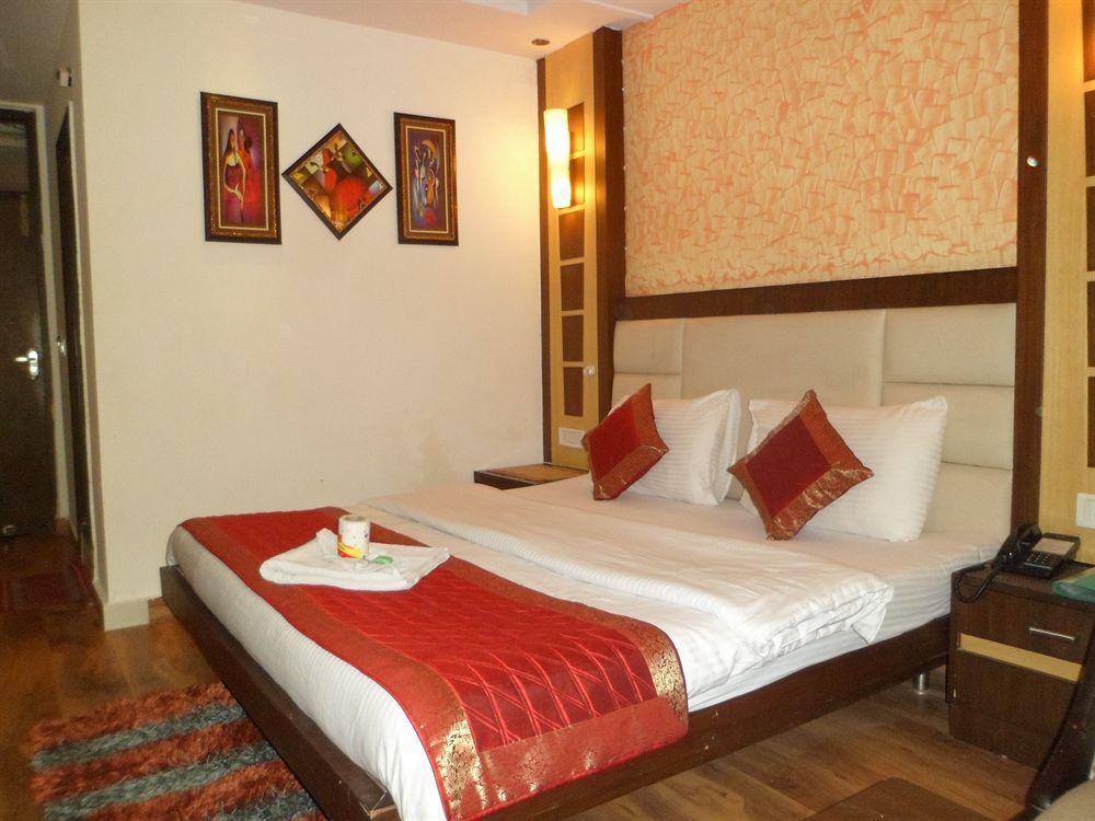 Hotel Shelton Νέο Δελχί Εξωτερικό φωτογραφία