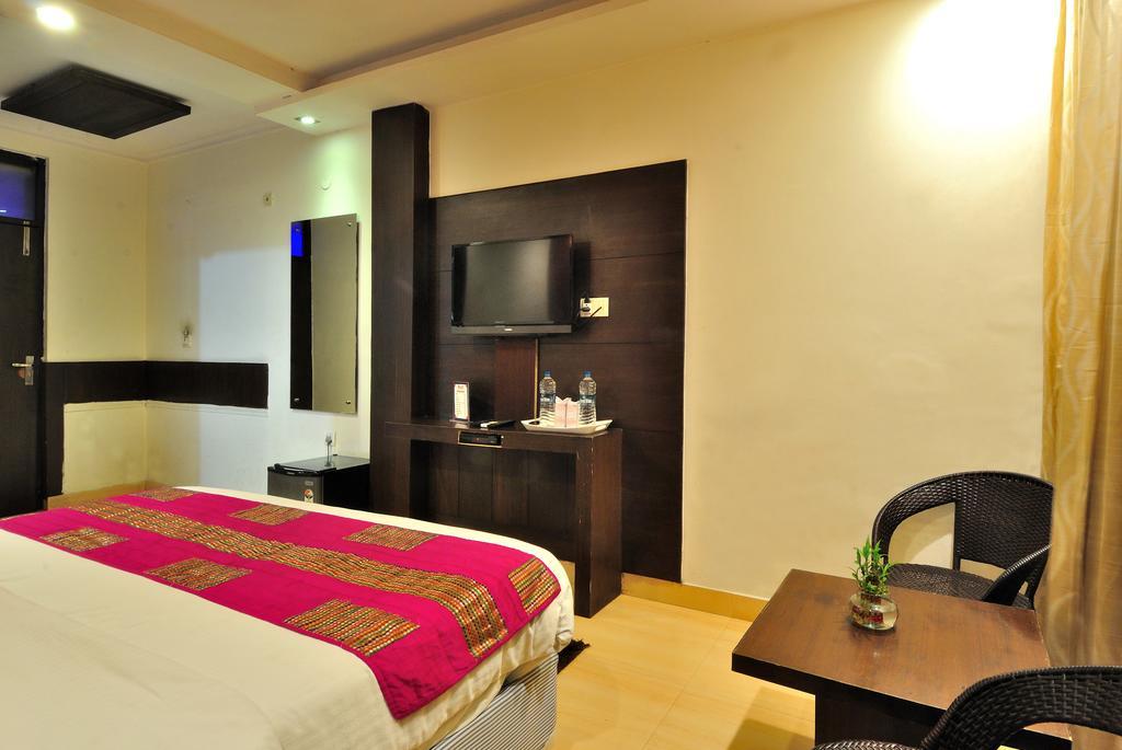 Hotel Shelton Νέο Δελχί Εξωτερικό φωτογραφία
