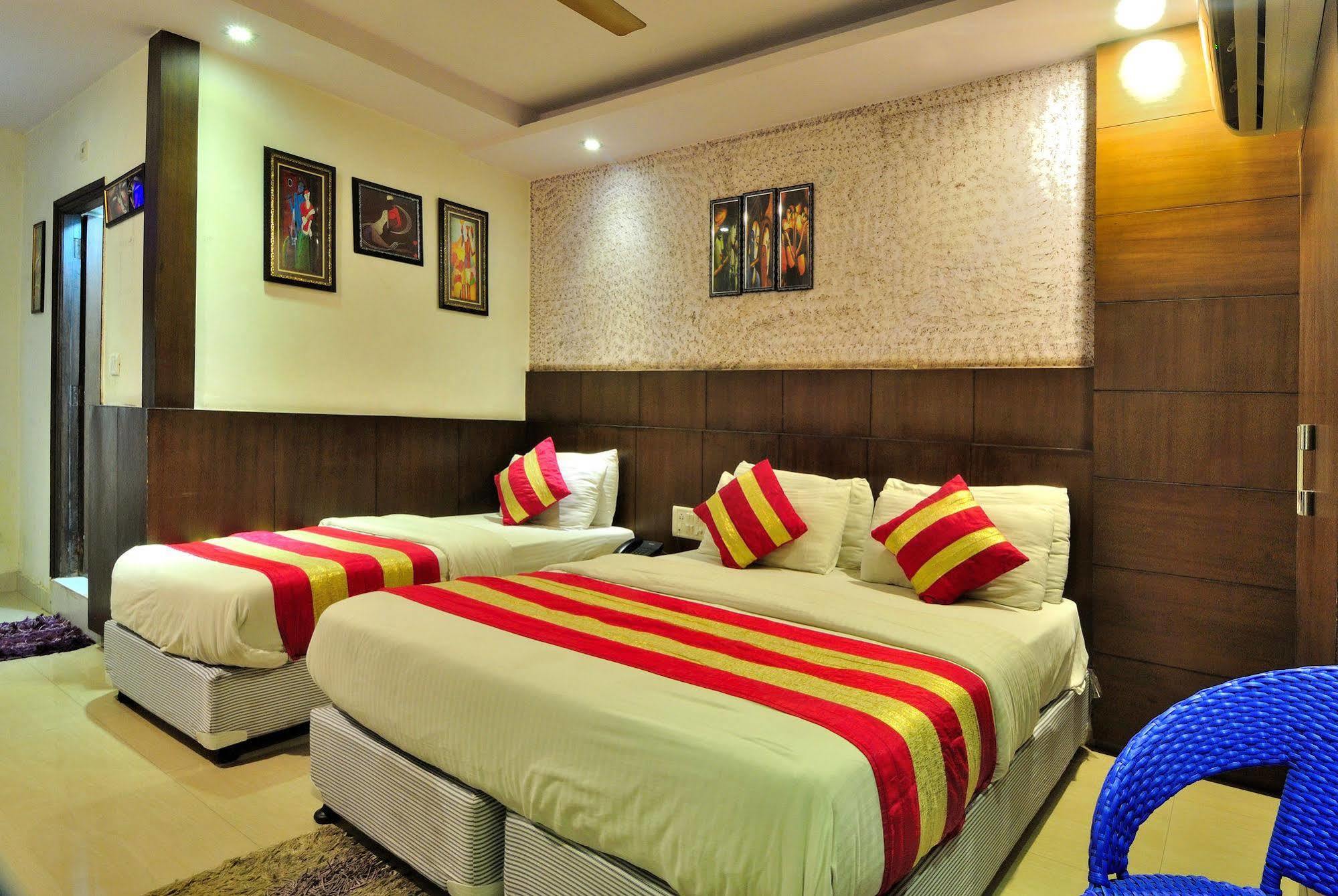 Hotel Shelton Νέο Δελχί Εξωτερικό φωτογραφία