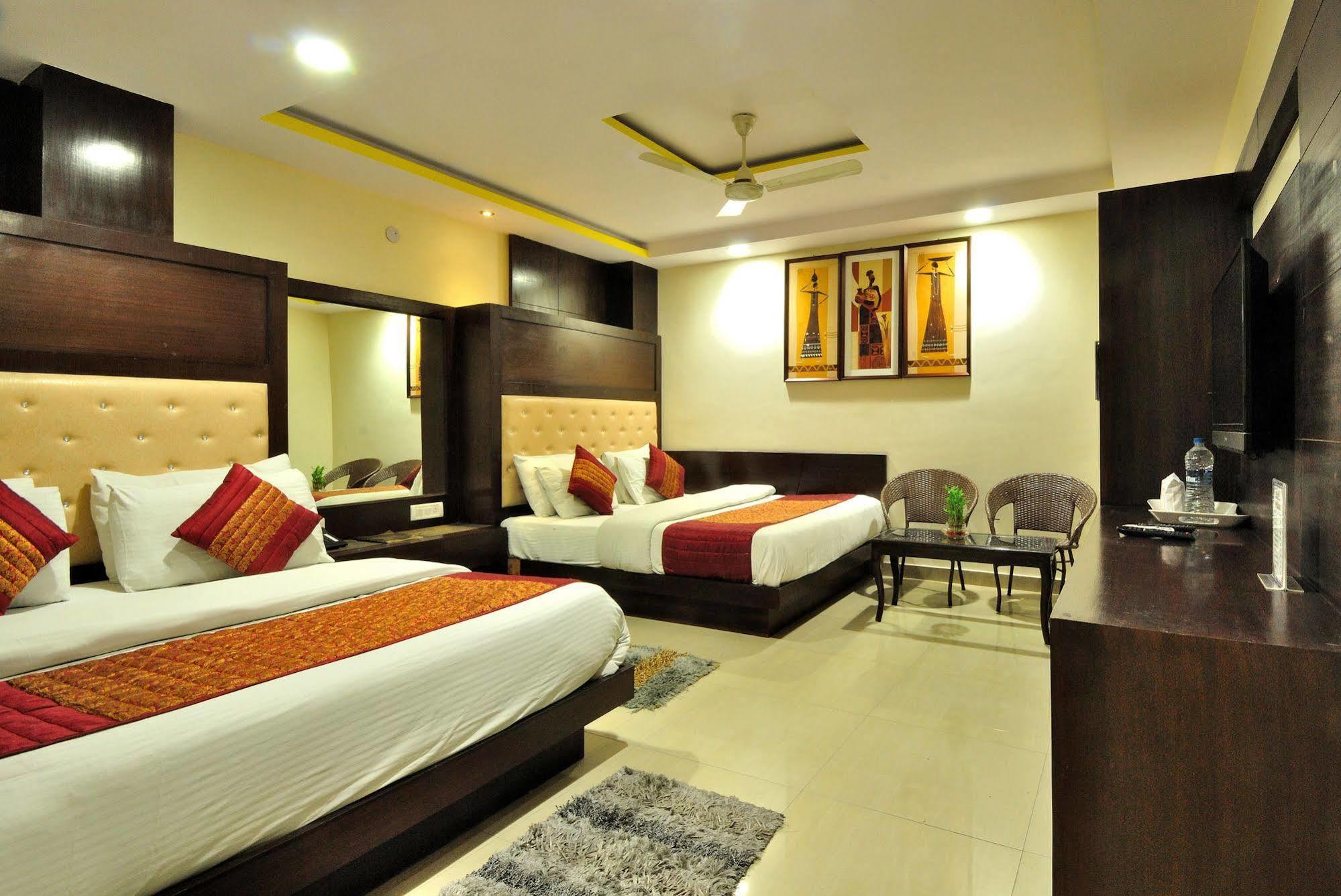 Hotel Shelton Νέο Δελχί Εξωτερικό φωτογραφία