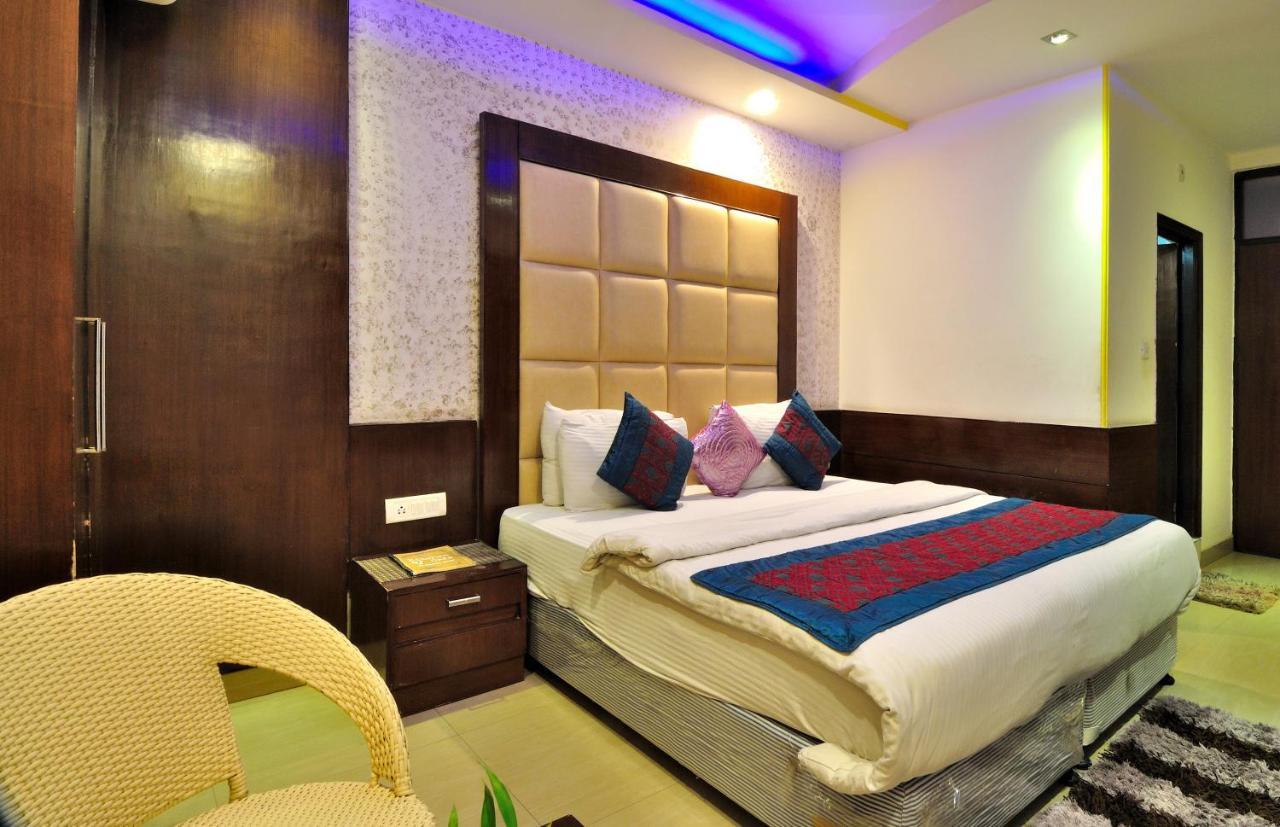 Hotel Shelton Νέο Δελχί Εξωτερικό φωτογραφία